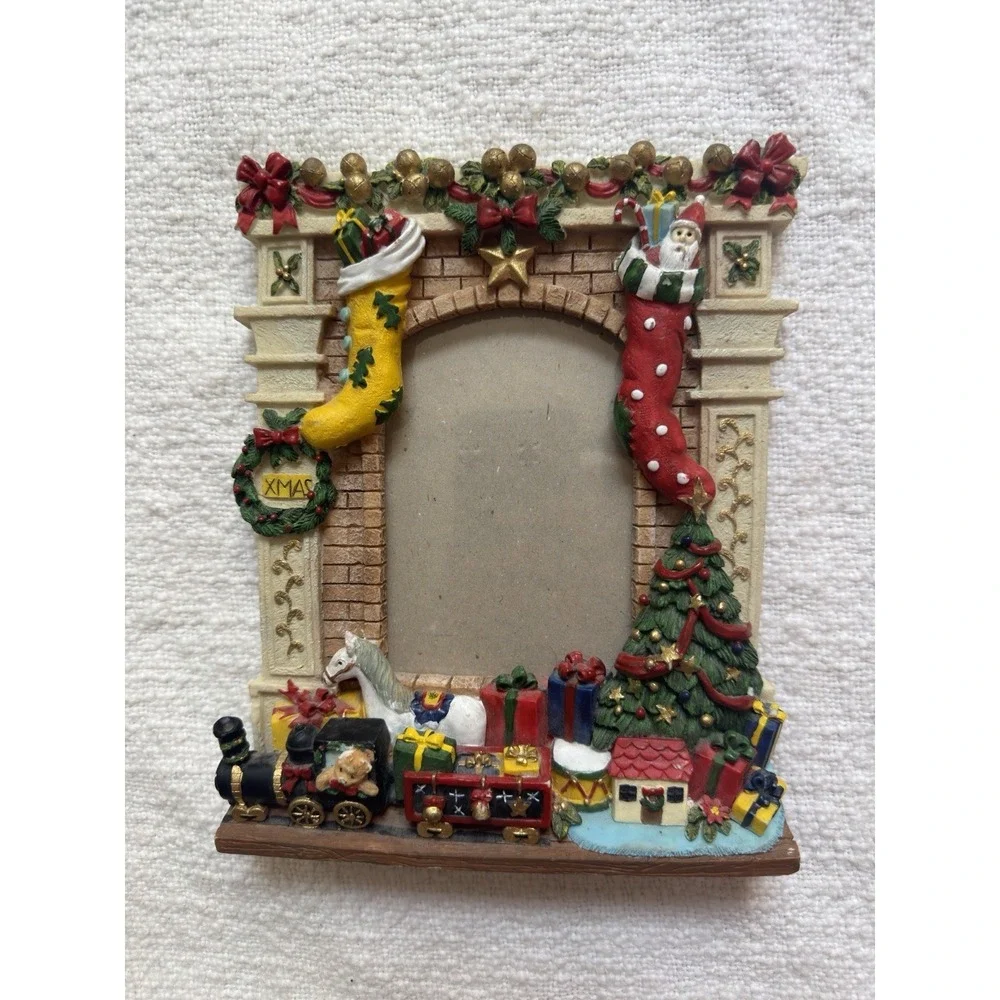 Vintage‎ Resin 3D Christmas Holiday Fireplace Stocking Toys Picture Photo Frame